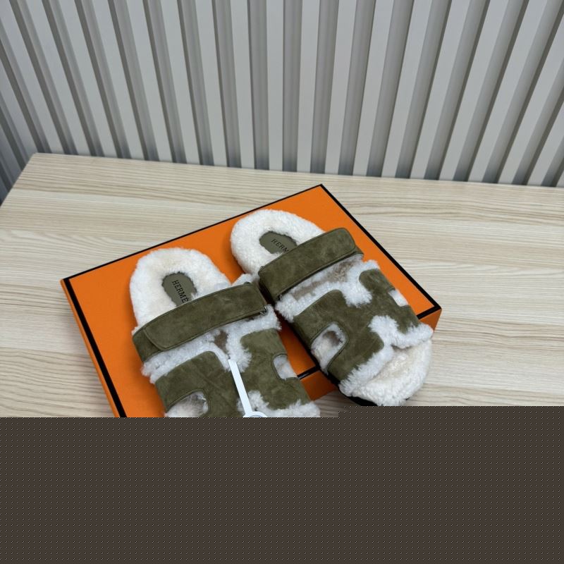H**mes slippers